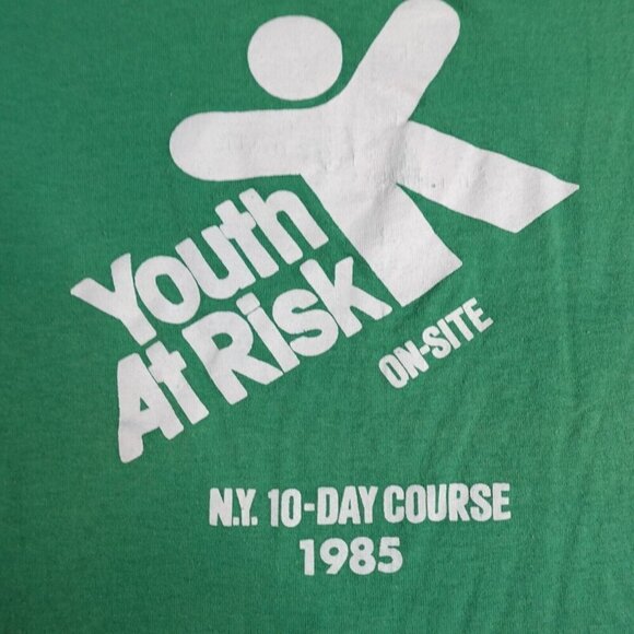 Vintage Youth At Risk Shirt Medium Green NY 1985 USA Made - Picture 2 of 6